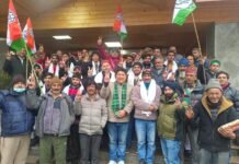 मनाली : आप के उपाध्यक्ष सहित 50 से अधिक लोग कांग्रेस में शामिल