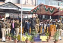सिरमौर : नाहन में उद्योग मंत्री ने फहराया तिरंगा, मार्च पास्ट की ली सलामी