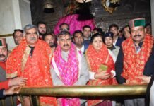 कांगड़ा : मुख्यमंत्री ने मां ज्वालाजी मंदिर में की पूजा-अर्चना