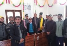 किन्नौर : रिकांग पिओ द टैक्सी ऑपरेटर यूनियन कार्यालय में बैठक आयोजित