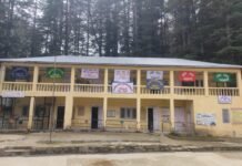 ठियोग : गड़ाकुफर में वार्षिक पारितोषिक वितरण समारोह आयोजित, छात्रों को किया सम्मानित