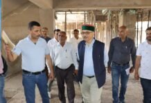 सिरमौर : अजय सोलंकी ने 28 करोड़ की लागत से निर्माणाधीन ऑडिटोरियम का किया निरीक्षण