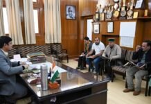 शिमला : उपायुक्त ने ली रोहड़ू के सीमा रंटाडी बागवानी, कृषि कलस्टर की बैठक
