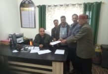 भरमौर : व्यापार मंडल भरमौर ने जल-शक्ति विभाग के अधिशाषी अभियंता को सौंपा ज्ञापन