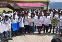 शिमला : एनपीए को लेकर दूसरे दिन भी डॉक्टर की पैन डाउन स्ट्राइक जारी