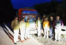 पुलिस के हाथ लगी देसी शराब की 2160 बोतलें