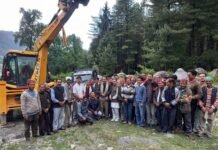 निरमंड : बागा सराहन से बिश्लेउ जोत तक ब्राइडल पाथ कार्य का विधिवत शुभारंभ