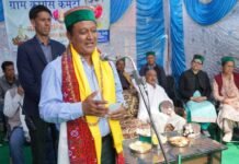 किन्नौर : जगत सिंह नेगी ने खदरा व अकपा ग्राम पंचायत का दौरा कर लोगों की सुनी जन-समस्याएं
