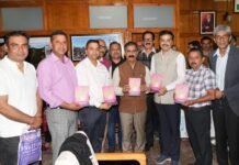 मुख्यमंत्री ने डॉ ओम प्रकाश कॉल द्वारा लिखी रचना “राग प्रकाश” का किया विमोचन