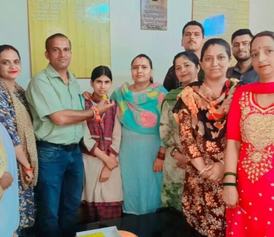 डीएवी सीनियर सेकेंडरी स्कूल की रिद्धिमा शर्मा का नवोदय विद्यालय में चयन