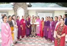 आंगनवाड़ी कार्यकर्ता एवं सहायिका संघ ने आपदा राहत कोष के लिए प्रदान की 51000 रुपए की राशि