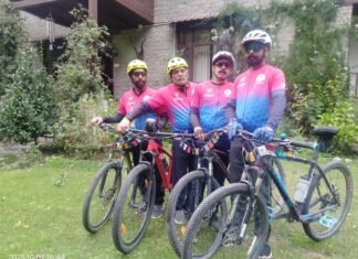700 किलोमीटर का सफर कर मनाली पहुंचे साइकलिस्ट