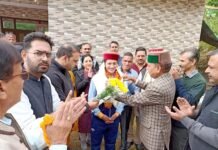 भाजपा सोलन मंडल द्वारा किया गया ज्योति ठाकुर को सम्मानित