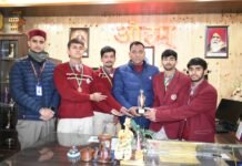 डीएवी मनाली के छात्रों ने बैडमिंटन में प्रथम स्थान हासिल किया