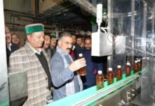 मुख्यमंत्री ने पराला में अत्याधुनिक फल विधायन संयंत्र का किया लोकार्पण