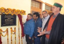 विनय कुमार ने स्कूल भवन और पशु औषधालय भवन का किया उदघाटन