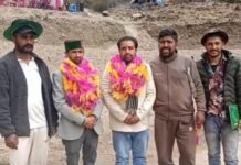 शीला बाग में क्रिकेट प्रतियोगिता का राज शर्मा ने किया समापन