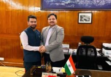 शिमला : यूपीएससी परीक्षा पास करने पर बीडीओ टूटू अनमोल को उपायुक्त ने दी बधाई