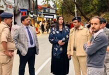 शिमला : राष्ट्रपति दौरे को लेकर डीसी-एसपी ने मॉल रोड और गेयटी थिएटर का किया निरीक्षण