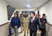 शिमला : जिला निर्वाचन अधिकारी व पुलिस अधीक्षक के द्वारा चिड़गांव के सुन्धा मतदान केंद्र का किया गया निरीक्षण