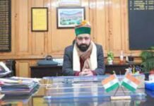 किन्नौर : प्रधानमंत्री सुरक्षा बीमा योजना के तहत पंजीकृत मजदूरों को 02 लाख व 01 लाख रुपये की राशि का प्रावधान – उपायुक्त किन्नौर