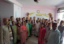 बुजुर्गों को बताए मानसिक तनाव से दूर रहने के गुर