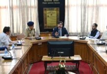 शिमला : उपायुक्त की अध्यक्षता में स्वतंत्रता दिवस समारोह की तैयारियों को लेकर बैठक आयोजित