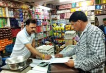 किन्नौर :रिकांगपिओ बाजार के फल एवं सब्जी विक्रेताओं का किया गया औचक निरीक्षण
