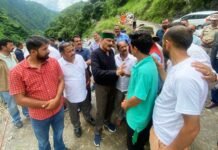 शिमला : राज्य वित्त आयोग के अध्यक्ष ने समेज में राहत कार्यों का लिया जायजा