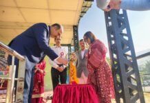 रामपुर परियोजना प्रमुख विकास मारवाह ने दीप प्रज्वलित कर किया विधिवत शुभारंभ