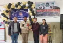 सड़क सुरक्षा नियम के बारे में स्वयंसेवियों को दी जानकारी