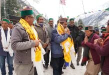 हिम मूर्तिकला पर प्रशिक्षण शिविर कला, रचनात्मकता व प्रबीणता का उत्तम उद्धारण – जगत सिंह नेगी