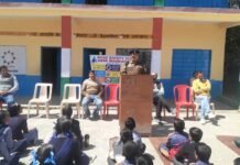 सड़क सुरक्षा नियमों के बारे में छात्रों को दी जानकारी