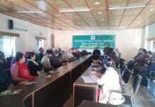 ए पी एम सी शिमला किनौर के अंतर्गत किसानों तथा बागवानों को शिविरों के माध्यम से किया जा रहा है जागरूक