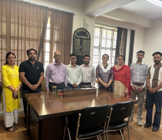 राजकीय महाविद्यालय राजगढ़ में पूर्व-छात्र संघ की कार्यकारिणी की बैठक सम्पन्न