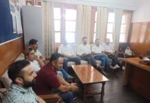 सिविल हॉस्पिटल राजगढ़ की समस्याओं को लेकर युवा कांग्रेस ने BMO से की बैठक, समाधान का मिला आश्वासन ।