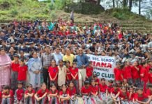 “एक पेड़ माँ के नाम” अभियान के तहत पबियाना स्कूल में लगाए गए 100 देवदार के पौधे