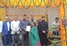 स्वतंत्रा दिवस पर स्वर कोक़िला “पंडित ख़ुशबू भारद्वाज “को शिक्षा व कला संस्कृति के लिए किया सम्मानित