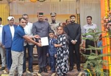 पांच साल की उम्र में चार बार राष्ट्रीय रिकॉर्ड बनाने वाले मनाली के सक्षम को प्रशस्ति पत्र प्रदान कर किया सम्मानित।