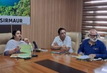 प्रधानमंत्री सूर्य घर मुफ्त बिजली योजना के तहत गांव कोलर आदर्श सौर गांव चयनित-उपायुक्त