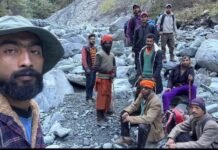 भरमौर के बन्नीे क्षेत्र के काली छो पास के मंदिर छड़ोला में फंसे बाबा का माउंटेनिंग टीम ने किया सुरक्षित रेस्क्यू ऑपरेशन।