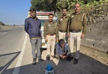 सुंदरनगर में बुलेरो पिकअप से 508 ग्राम चरस व 70 हजार रुपये नकद बरामद, मंडी निवासी चालक गिरफ्तार