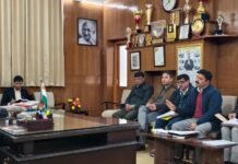 पंचायतें पानी के सैंपल लेना करें सुनिश्चित – उपायुक्त