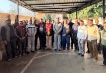 धर्मांतरण व संदिग्ध गतिविधियों पर रोक की मांग, एसडीएम के माध्यम से राज्यपाल को सौंपा ज्ञापन