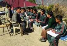 राजगढ़–नारग में शिक्षा उपनिदेशक का औचक निरिक्षण, गैरहाजिर जेबीटी शिक्षक पर होगी कार्रवाई