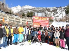 केलांग में बुनियादी स्की प्रशिक्षण कार्यक्रम का उपायुक्त ने किया शुभारंम्भ