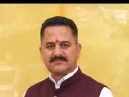 सेब मुद्दे पर सीएम तथ्य तोड़-मरोड़ कर पेश कर रहे : राकेश डोगरा