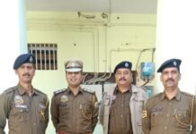 सड़क किनारे रखे लोहे के चैनल चोरी, दो आरोपी गिरफ्तार