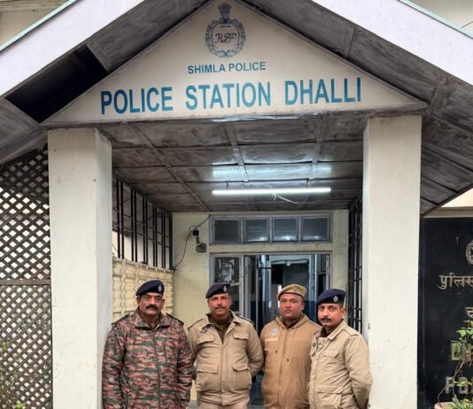 फर्जी नंबर प्लेट वाली गाड़ी से लूट की वारदात, दो आरोपी गिरफ्तार