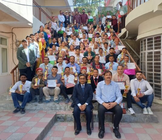 सोलन डाकमंडल की बड़ी उपलब्धि : 100 से अधिक डाक कर्मचारी किएगए पुरस्कृत